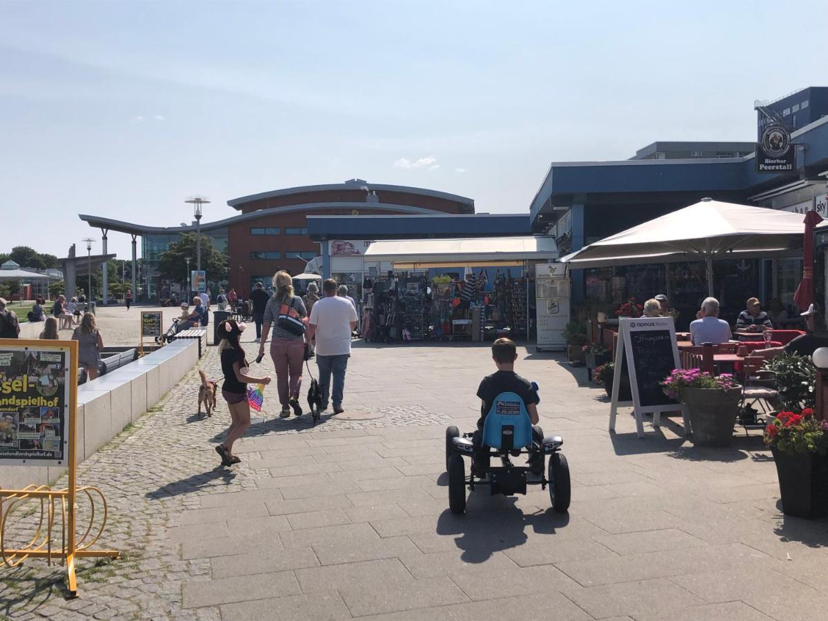 Ferienwohnung Sandkueste Mit Strandkorb & Indoor Spielplatz Хайлигенхафен Екстериор снимка