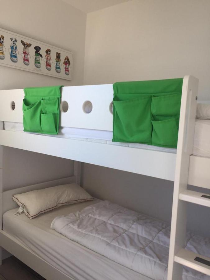 Ferienwohnung Sandkueste Mit Strandkorb & Indoor Spielplatz Хайлигенхафен Екстериор снимка
