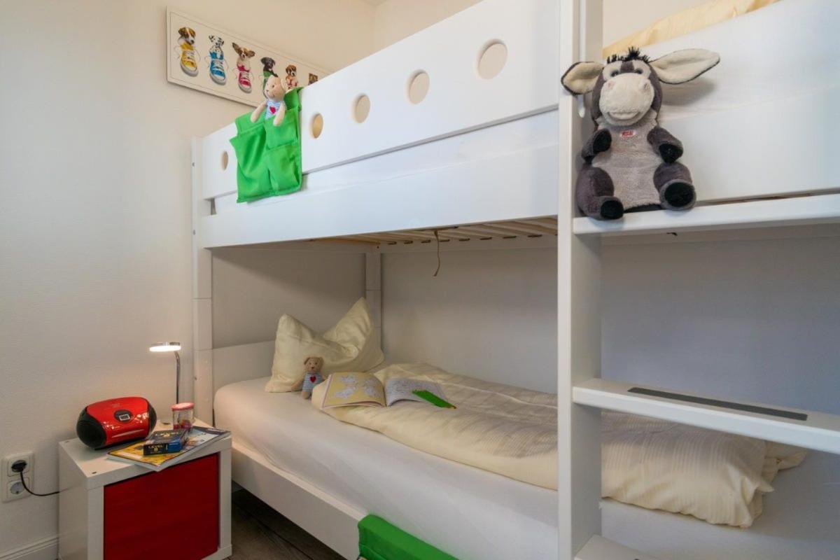 Ferienwohnung Sandkueste Mit Strandkorb & Indoor Spielplatz Хайлигенхафен Екстериор снимка